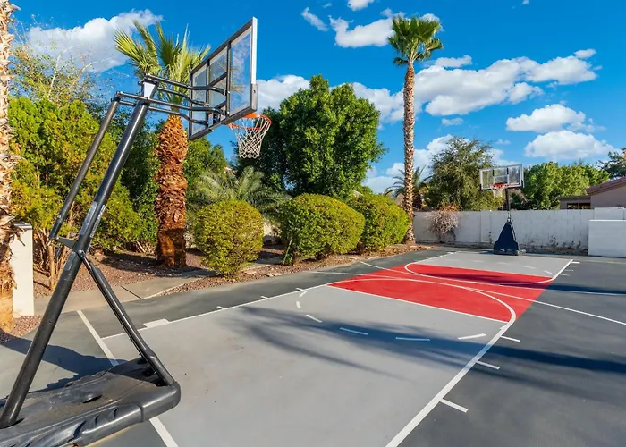 Holiday home The Cardinal Walk To Stadium Pool+spa Sportcourt