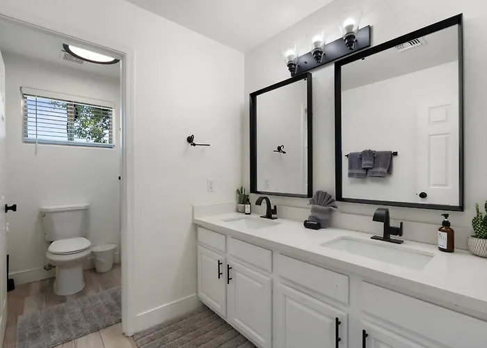 Holiday home The Cardinal Walk To Stadium Pool+spa Sportcourt *