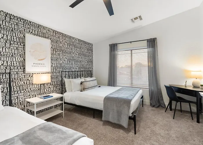 Holiday home The Cardinal Walk To Stadium Pool+spa Sportcourt Glendale