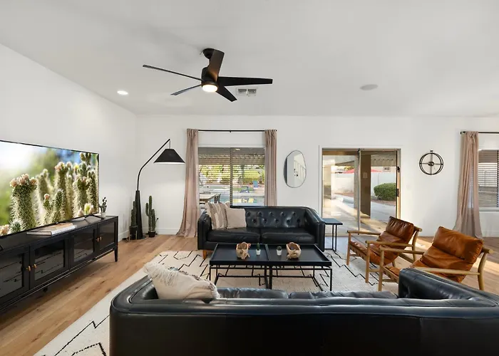 Holiday home The Cardinal Walk To Stadium Pool+spa Sportcourt Glendale